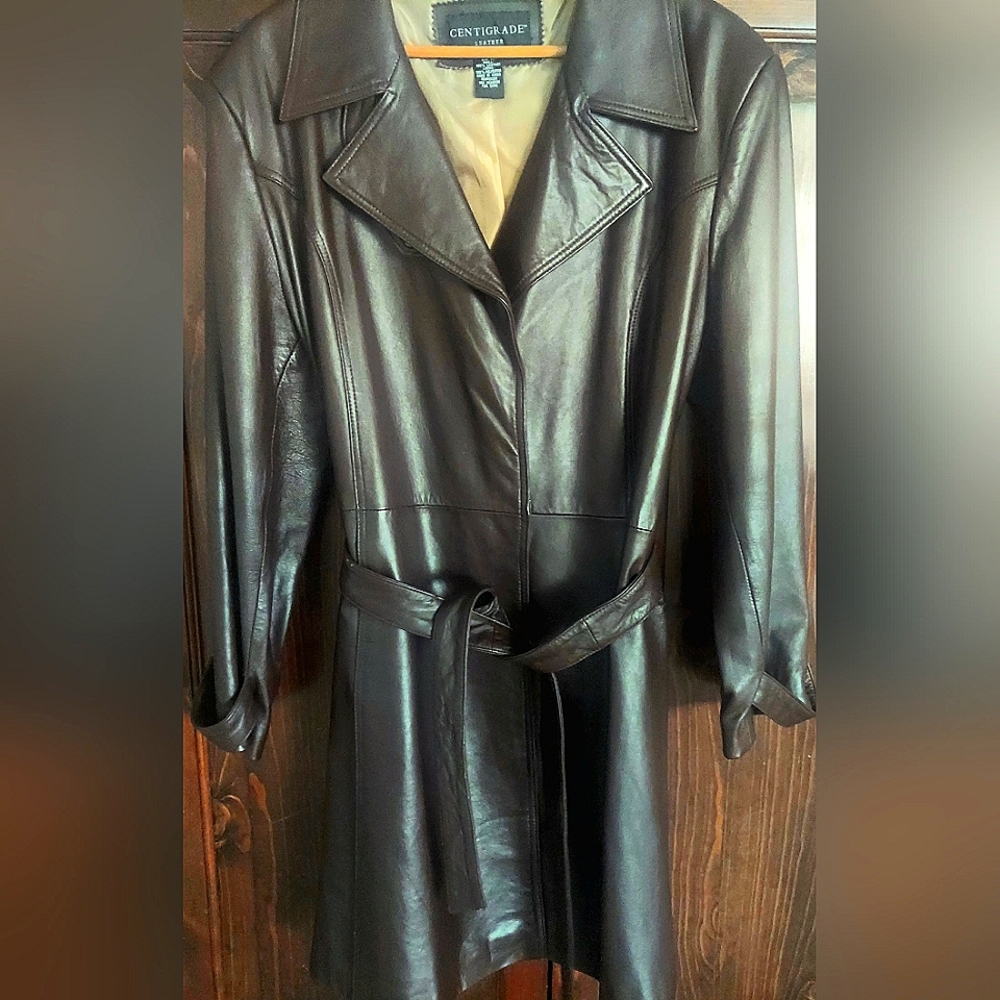 Centigrade Leather 40" Womens Trench Size 1X & Double Strap Lambskin Tote, SET